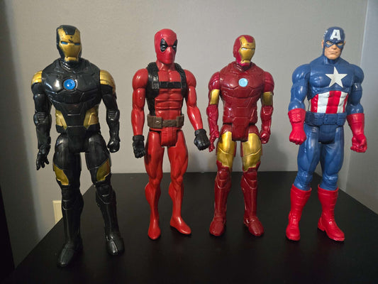 Marvel Superhero Action Figure Lot (Set of 4)