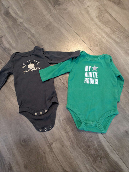 2 long sleeve onesies, Kids 3 Month (0-3M)