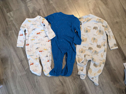 3 pairs of Carter's pj's  - 9mo, Kids 9 Month (6-9M)