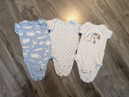3 animal print onesies - Carter's , Kids 6 Month (3-6M)