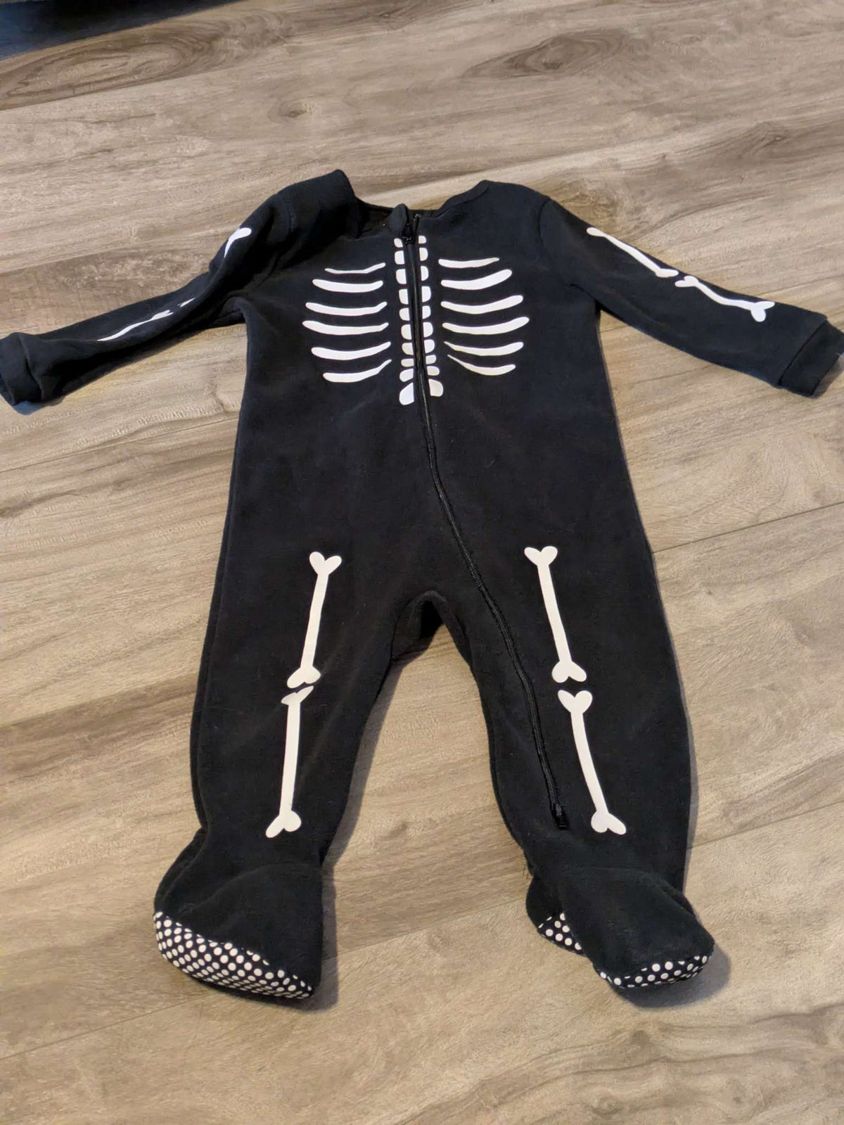 Joe fresh skeleton fleece romper with covered feet, Kids 12 Month (9-12M)