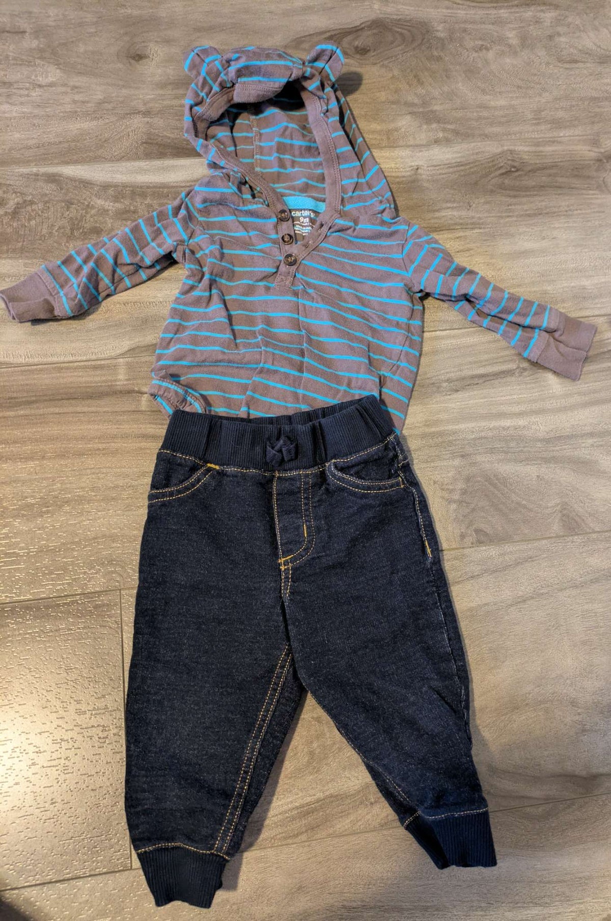 Carter's striped bear onesie and jeans outfit , Kids 9 Month (6-9M)