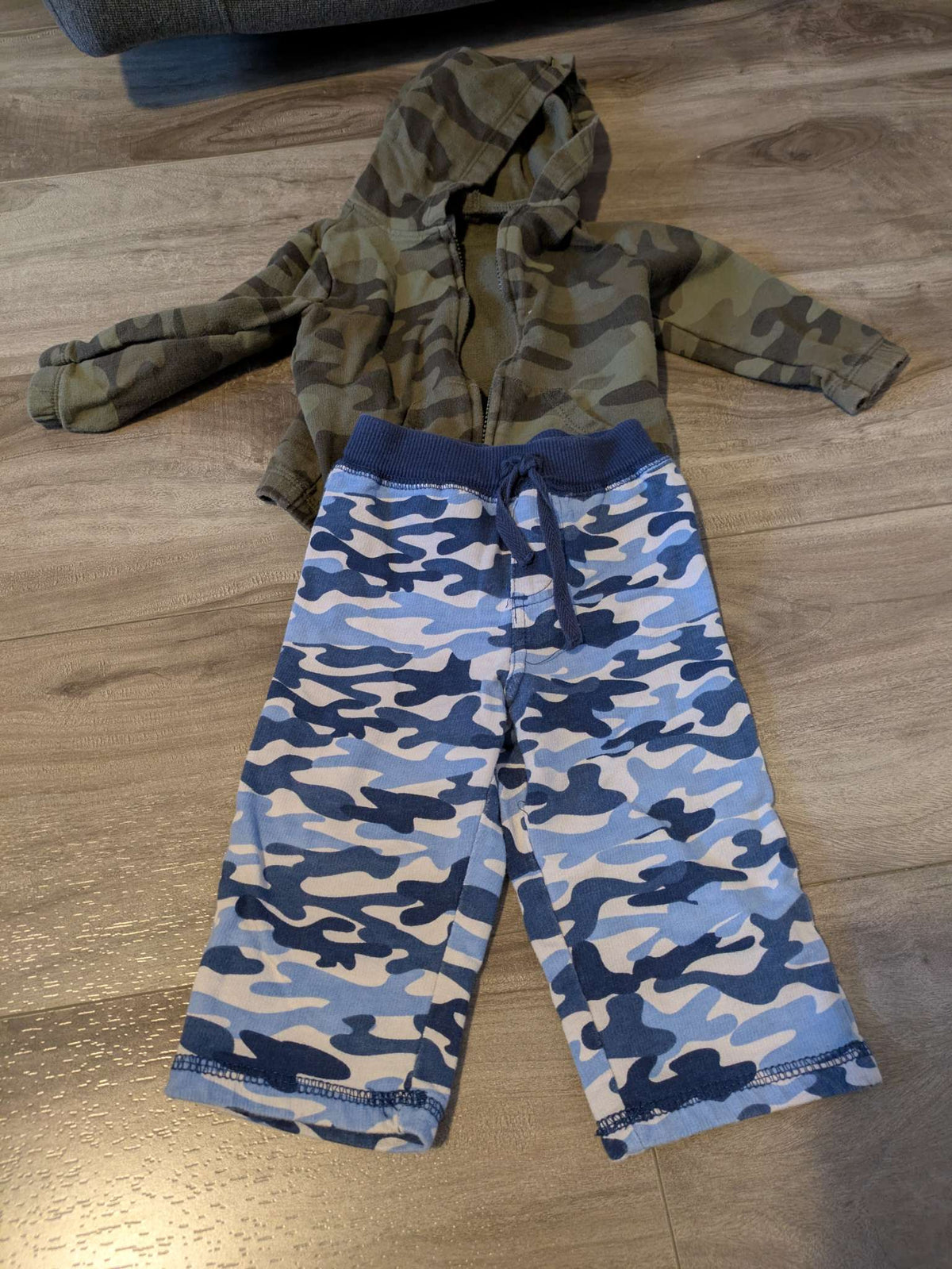 Camo pants and lightweight jacket, Kids 9 Month (6-9M)