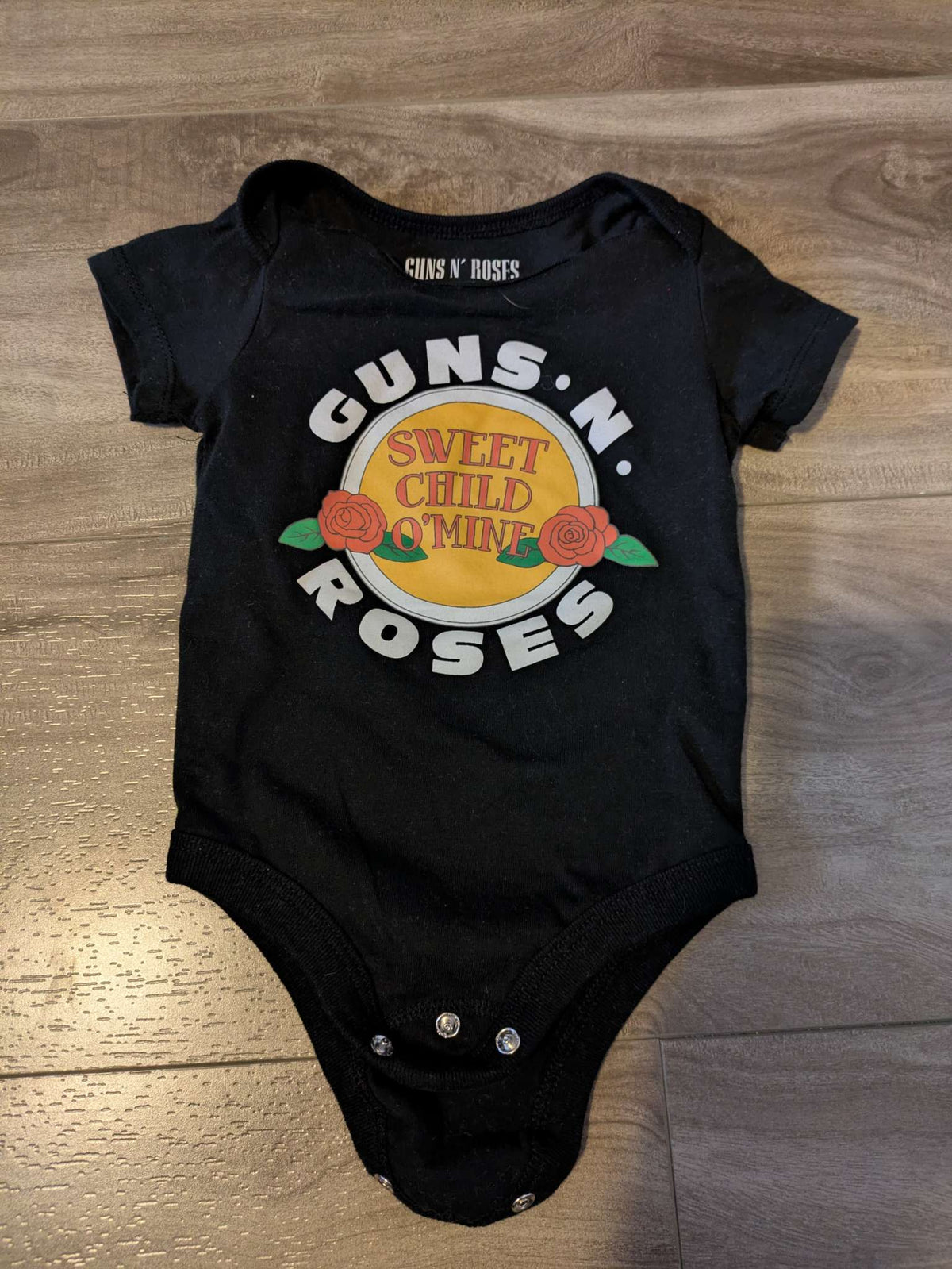 Guns N Roses onesie - NWOT, Kids 12 Month (9-12M)