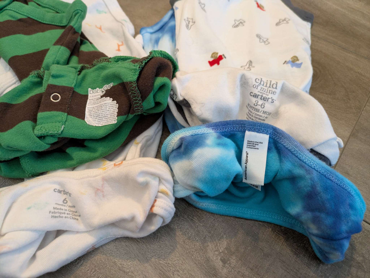 4 short sleeve onesies, Kids 6 Month (3-6M)