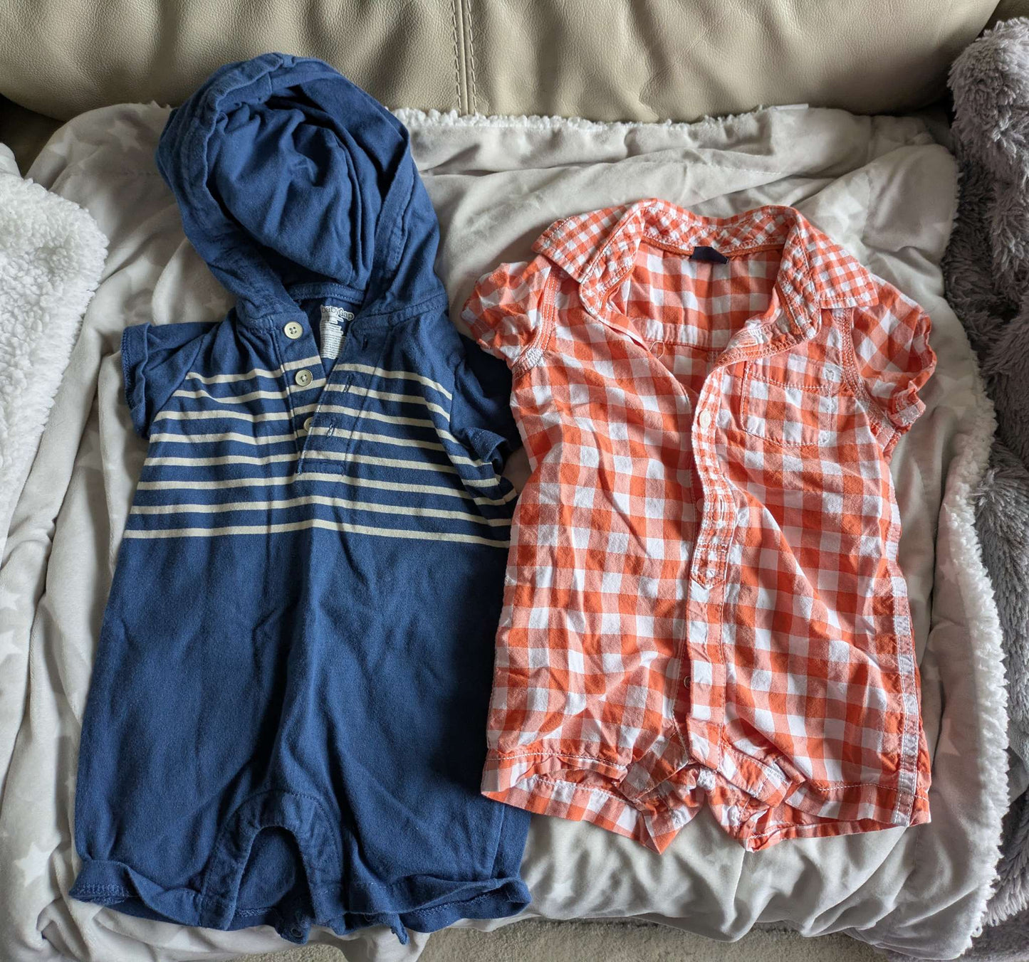 Baby gap short sleeve and shorts rompers , Kids 6 Month (3-6M)