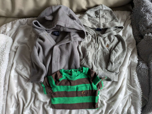 Baby gap hoodies and onesie, Kids 6 Month (3-6M)