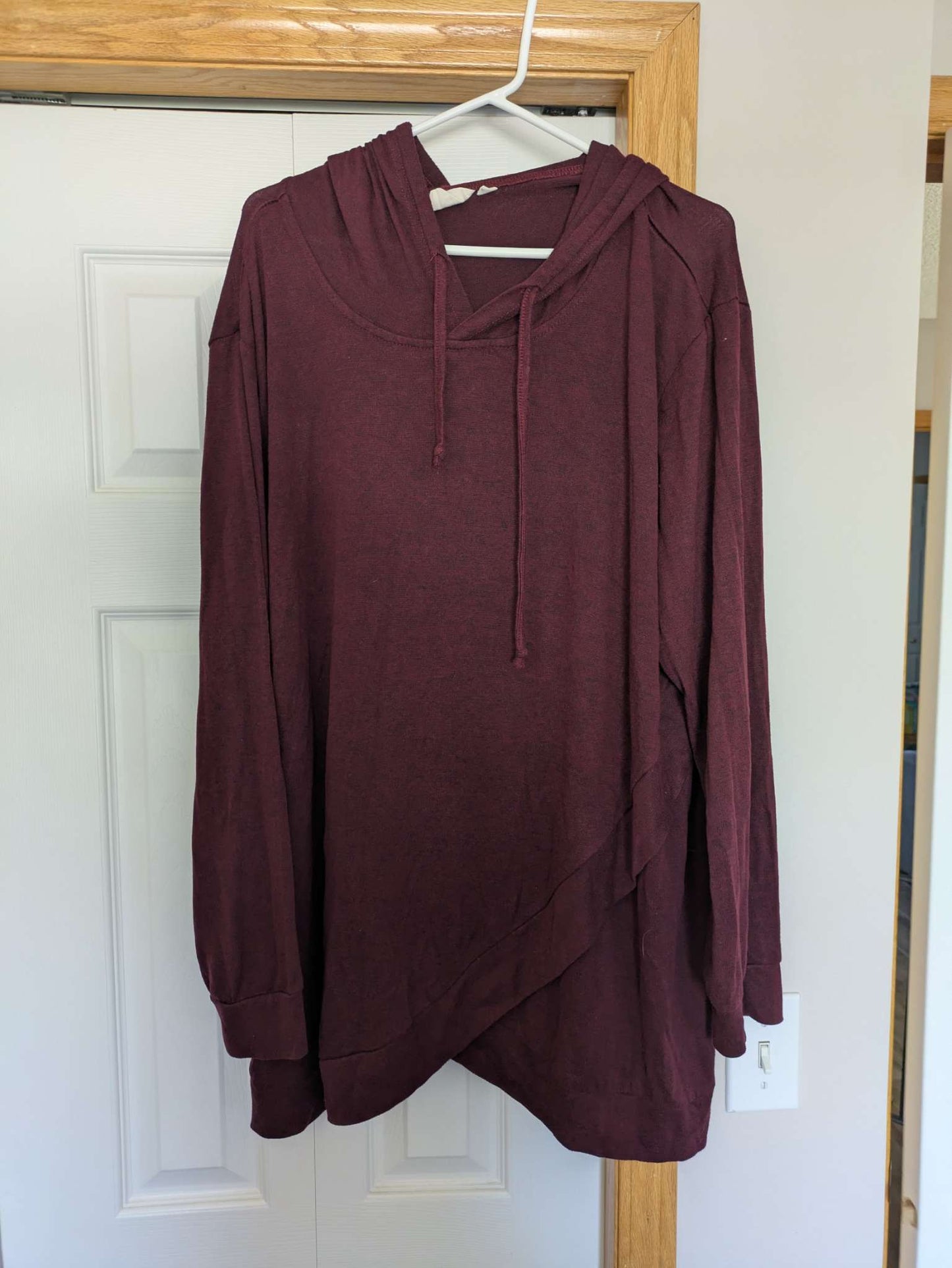2 Long sleeve maternity and nursing tops, Maternity 2XL+ (18+)