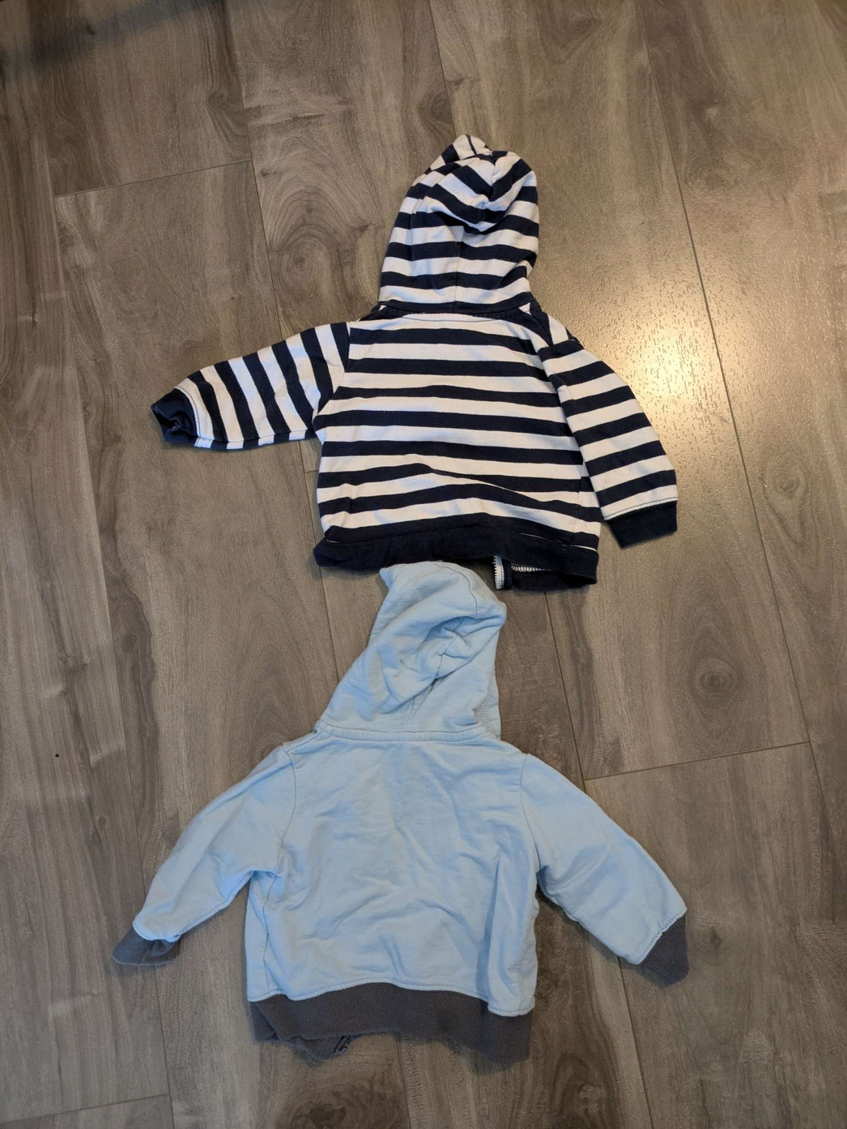 2 long sleeve zip tops - 6mo, Kids 6 Month (3-6M)