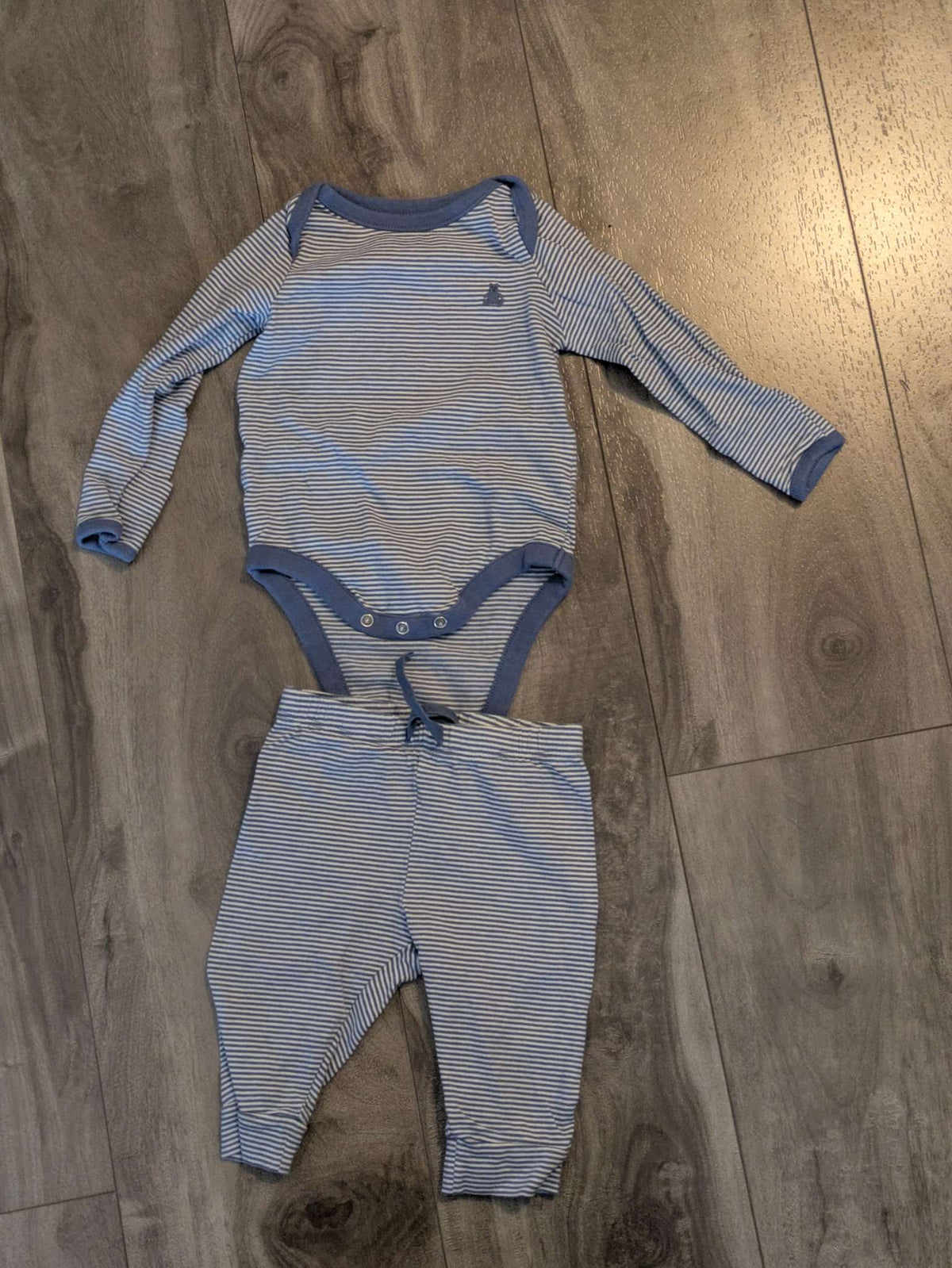 Baby gap outfit , Kids 6 Month (3-6M)