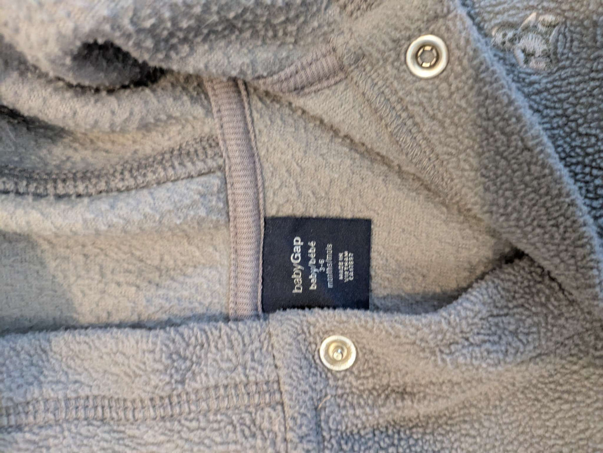 Baby gap fleece sweater with snaps, Kids 6 Month (3-6M)