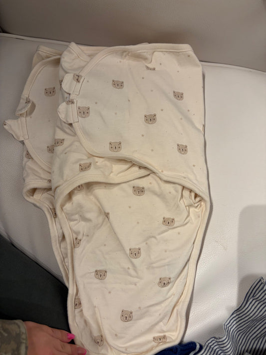 Dunnes Stores Bear Swaddle Wraps – 2 Pack, 0-3 Months (Newborn)