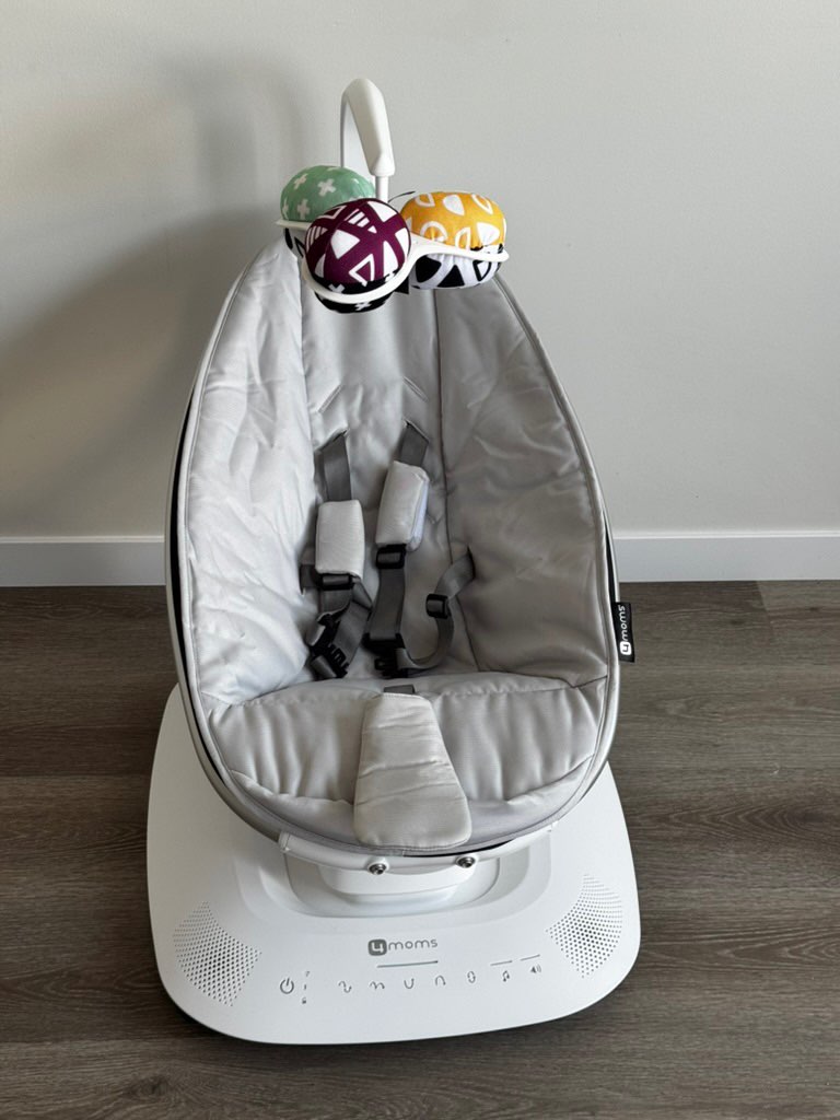 4moms mamaRoo Baby Swing with Toy Bar, Grey