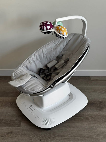 4moms mamaRoo Baby Swing with Toy Bar, Grey