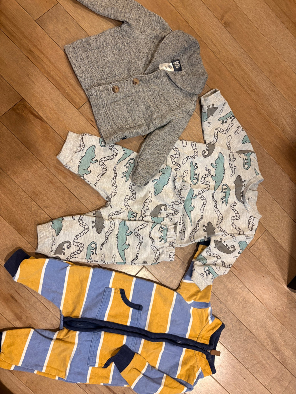 6Months Boy Cloths (no holes, great condition) , Kids 6 Month (3-6M)
