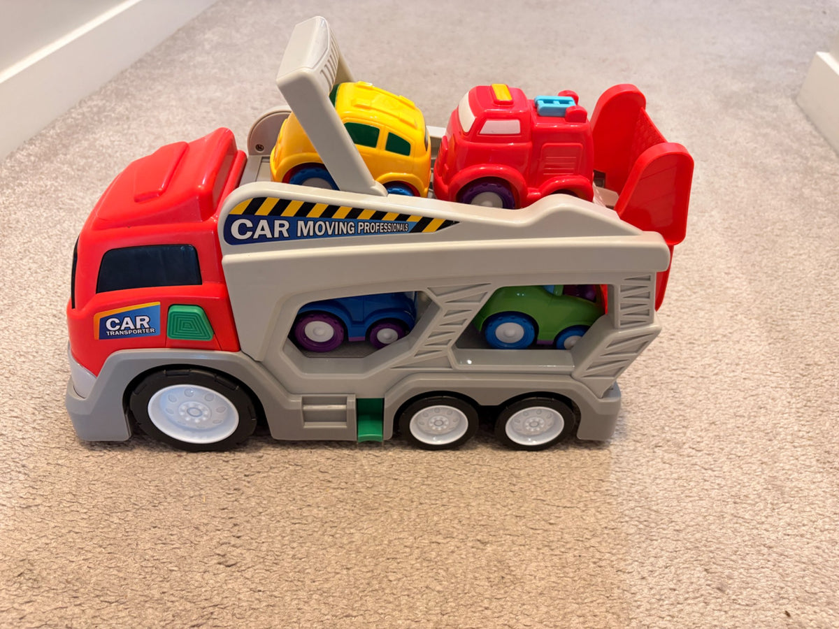 Loading Truck (4 cars) Truck makes noise.