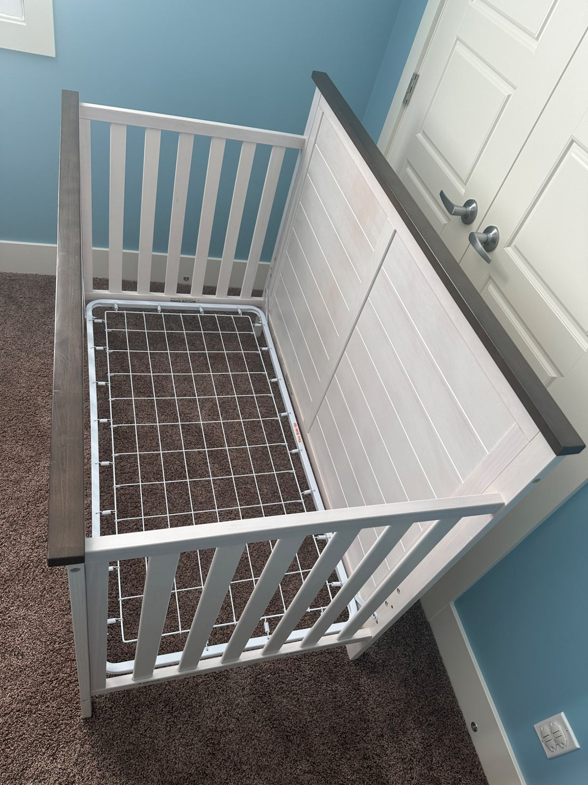 Sorelle Farmhouse Crib