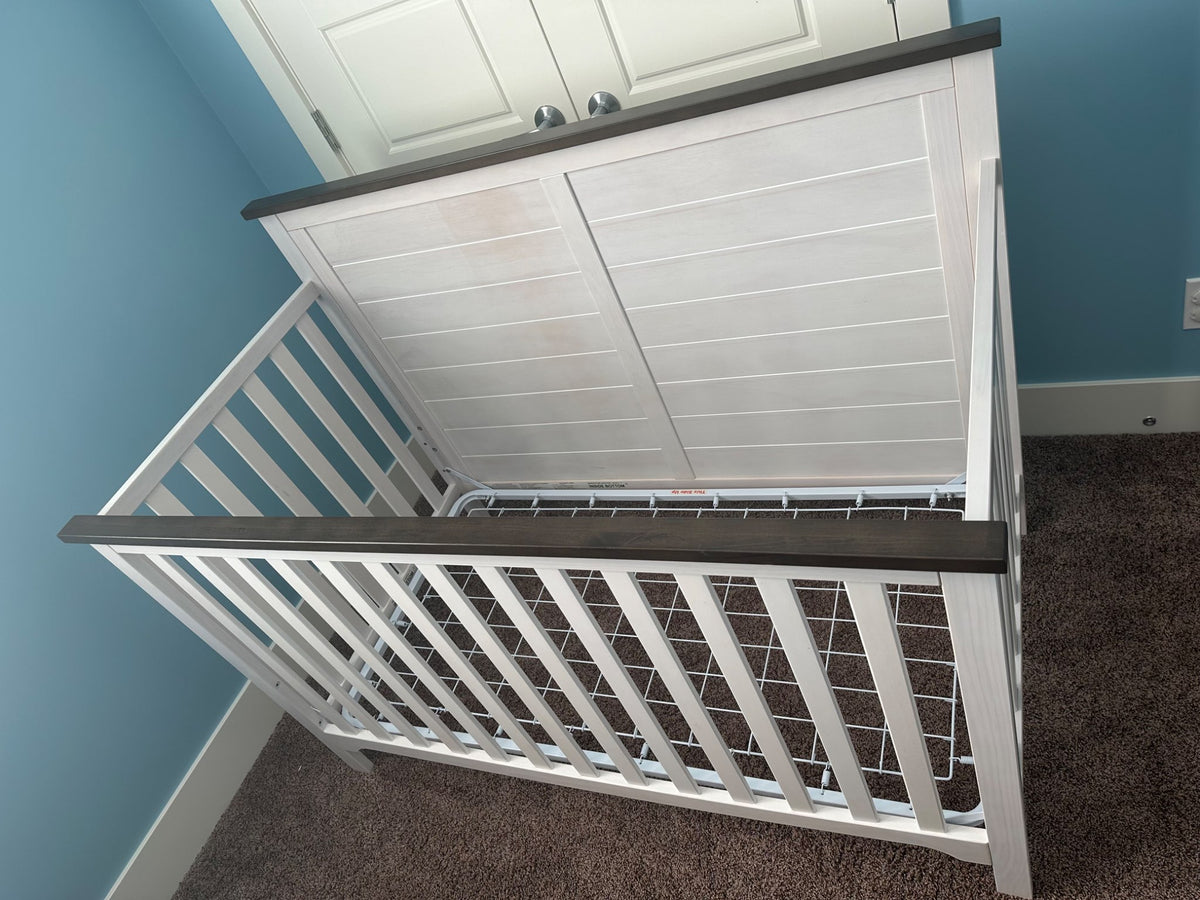Sorelle Farmhouse Crib