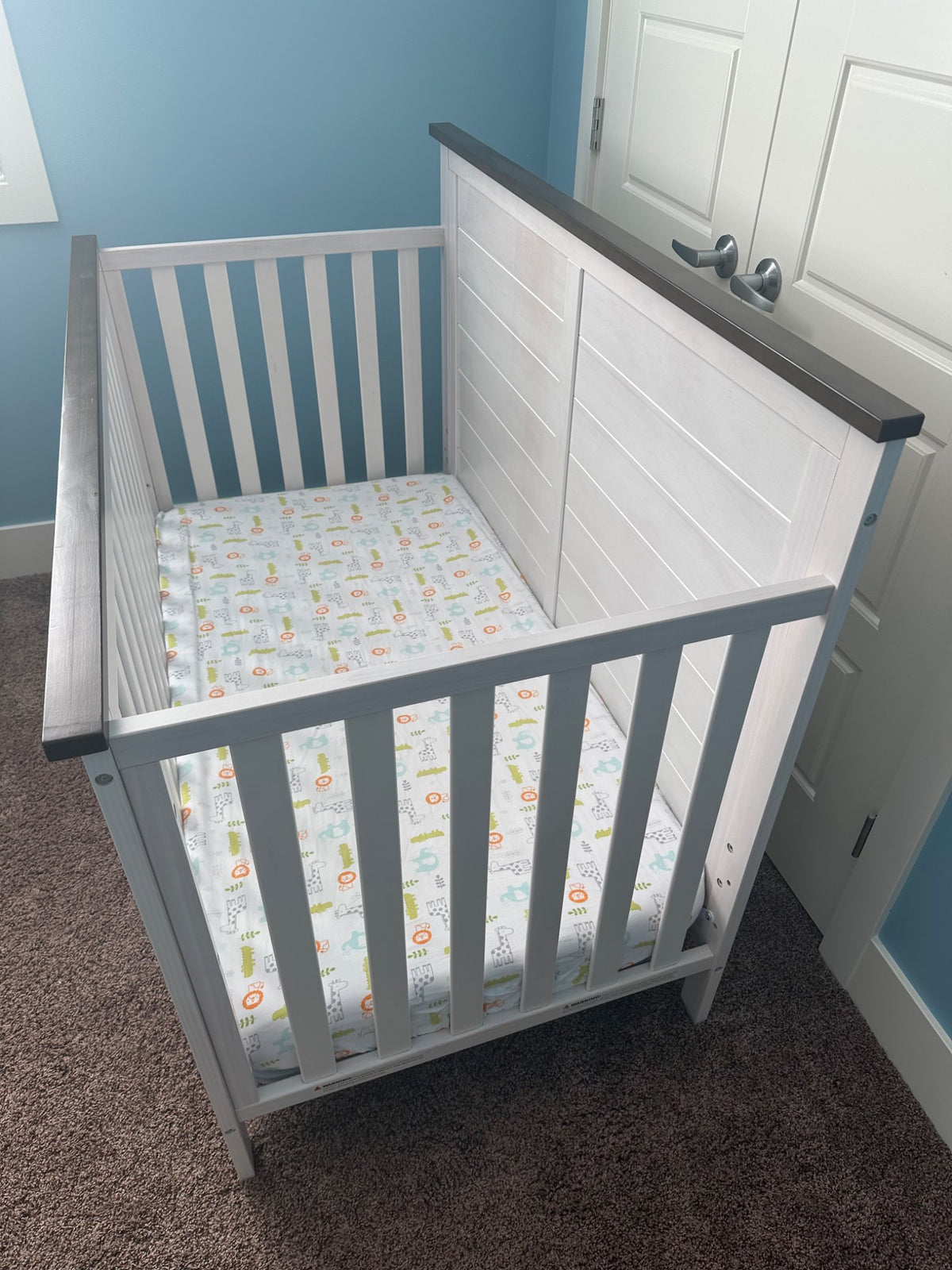 Sorelle Farmhouse Crib