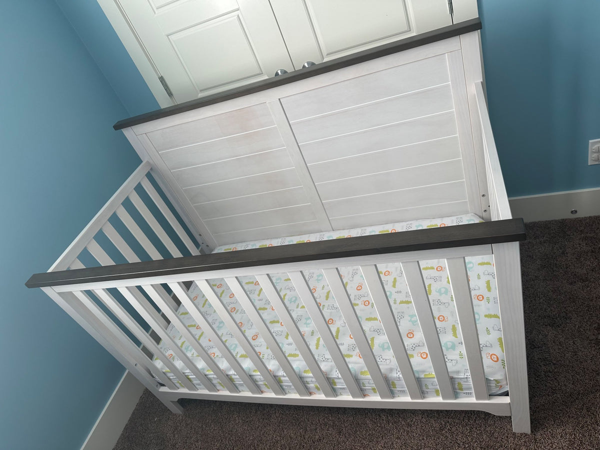 Sorelle Farmhouse Crib