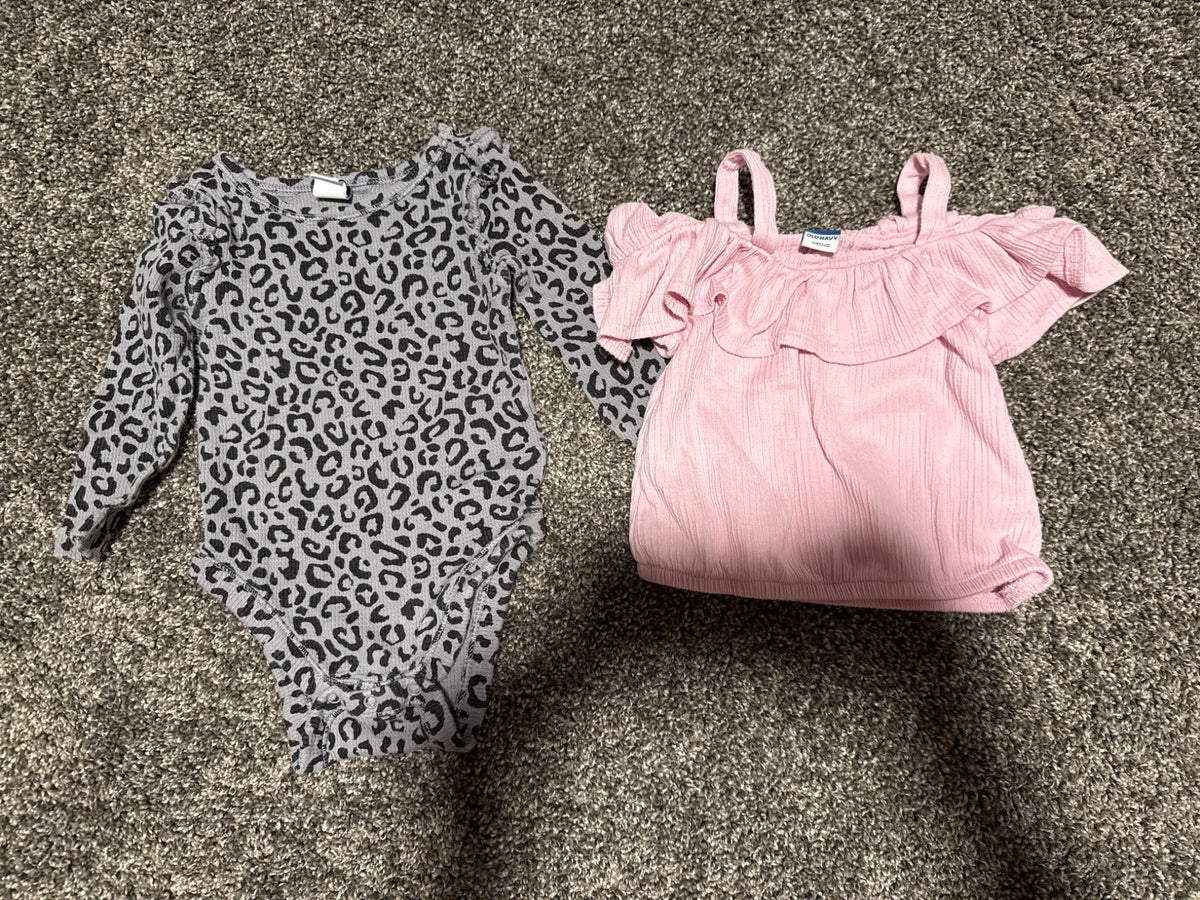 Old Navy bundle , Kids 9 Month (6-9M)