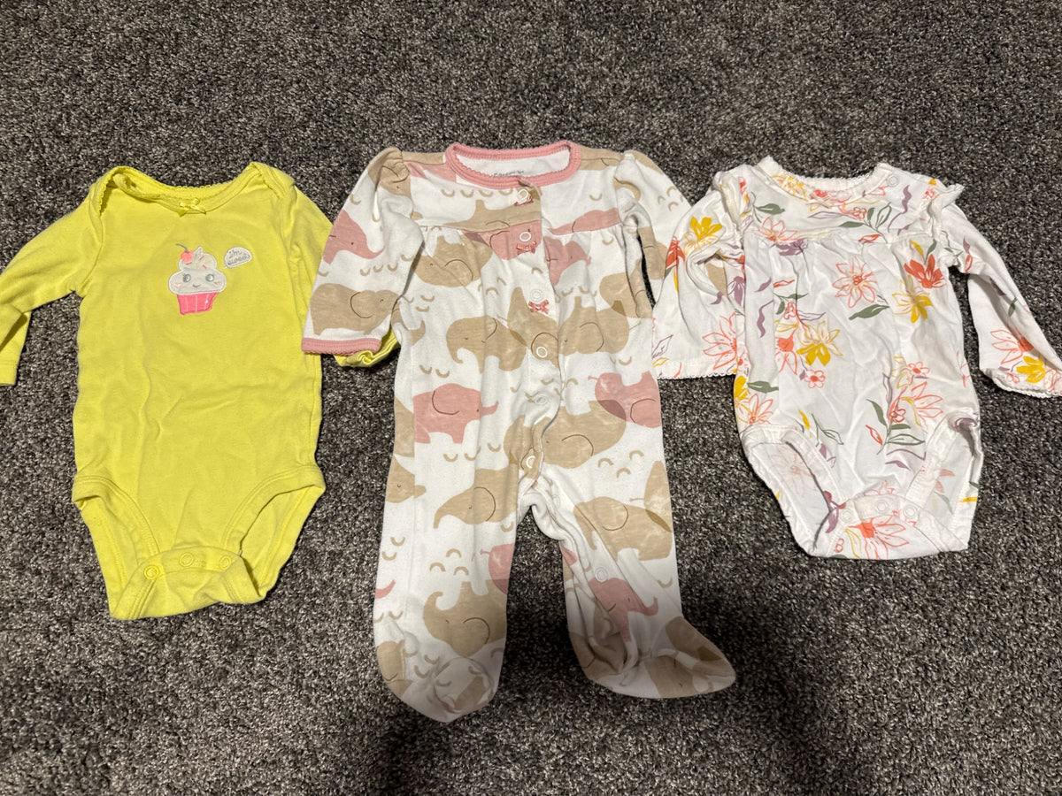 3 month Carters bundle , Kids 3 Month (0-3M)
