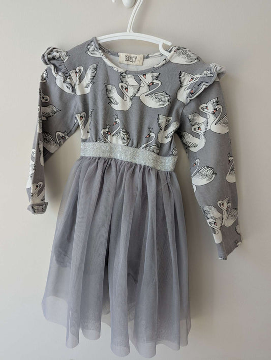 2T dress with tulle /bird on it , Kids 2T