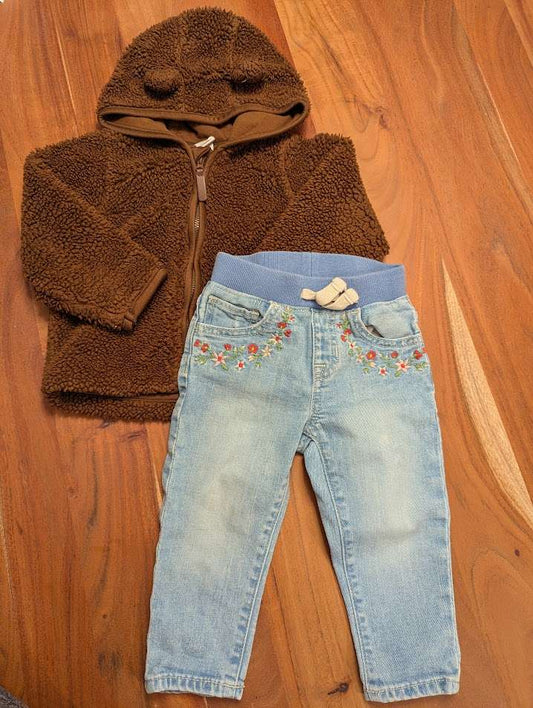 Gap Floral Jeans & Brown Fleece Bear Sweater outfit  12-18  months , Kids 18 Month (12-18M)