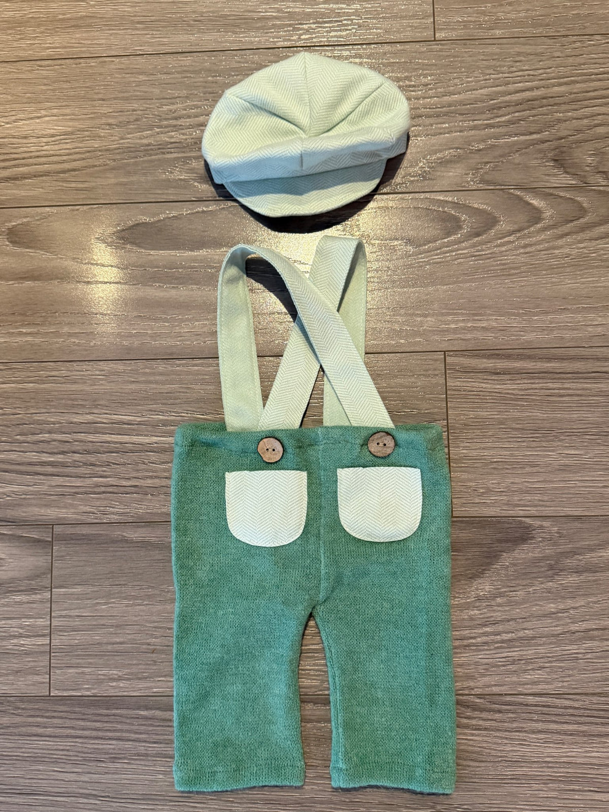 Newborn Boy Green Overalls and Hat (for photoshoot), Kids 3 Month (0-3M)