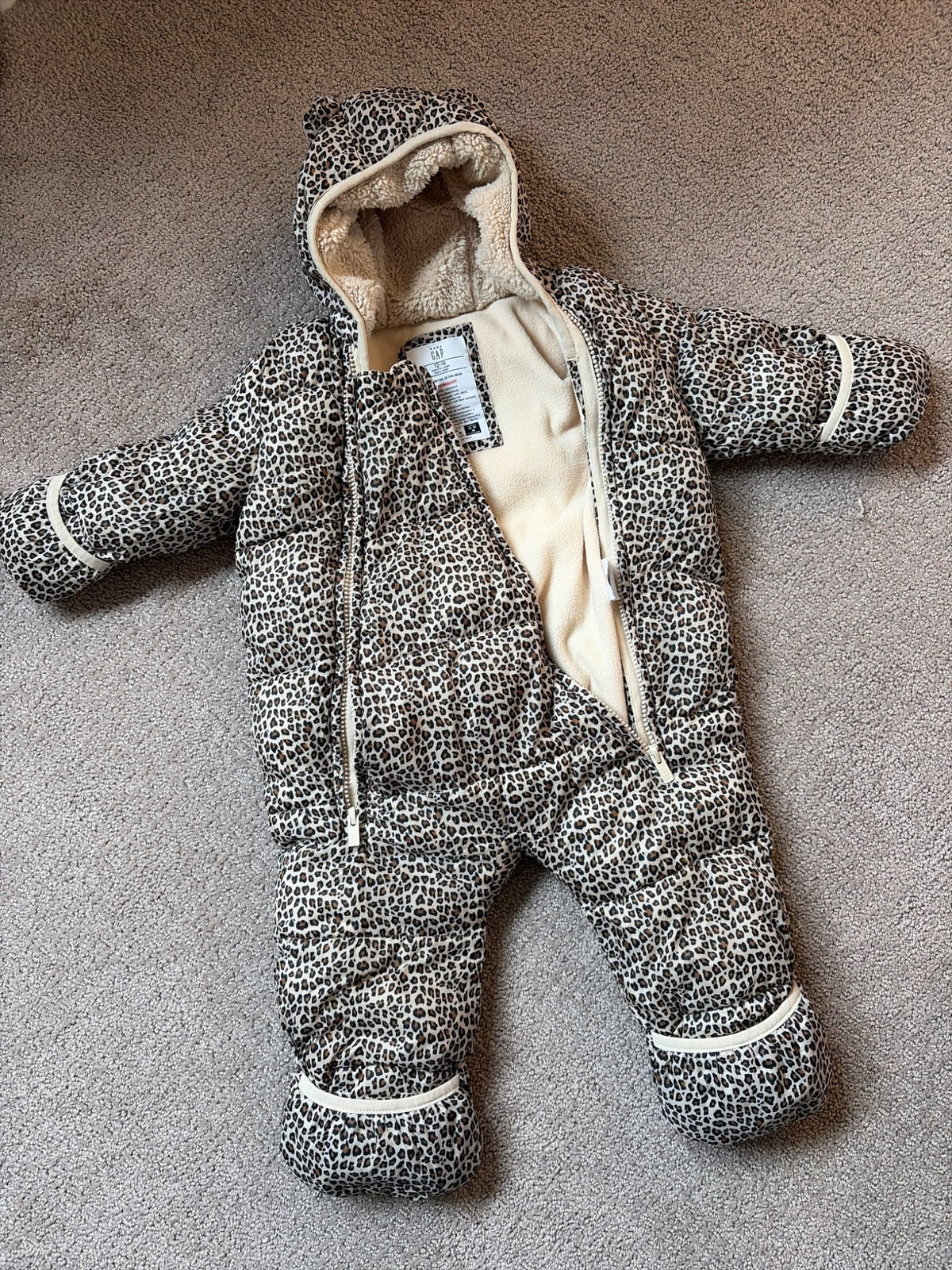 Baby gap snowsuit 12-18 , Kids 18 Month (12-18M)