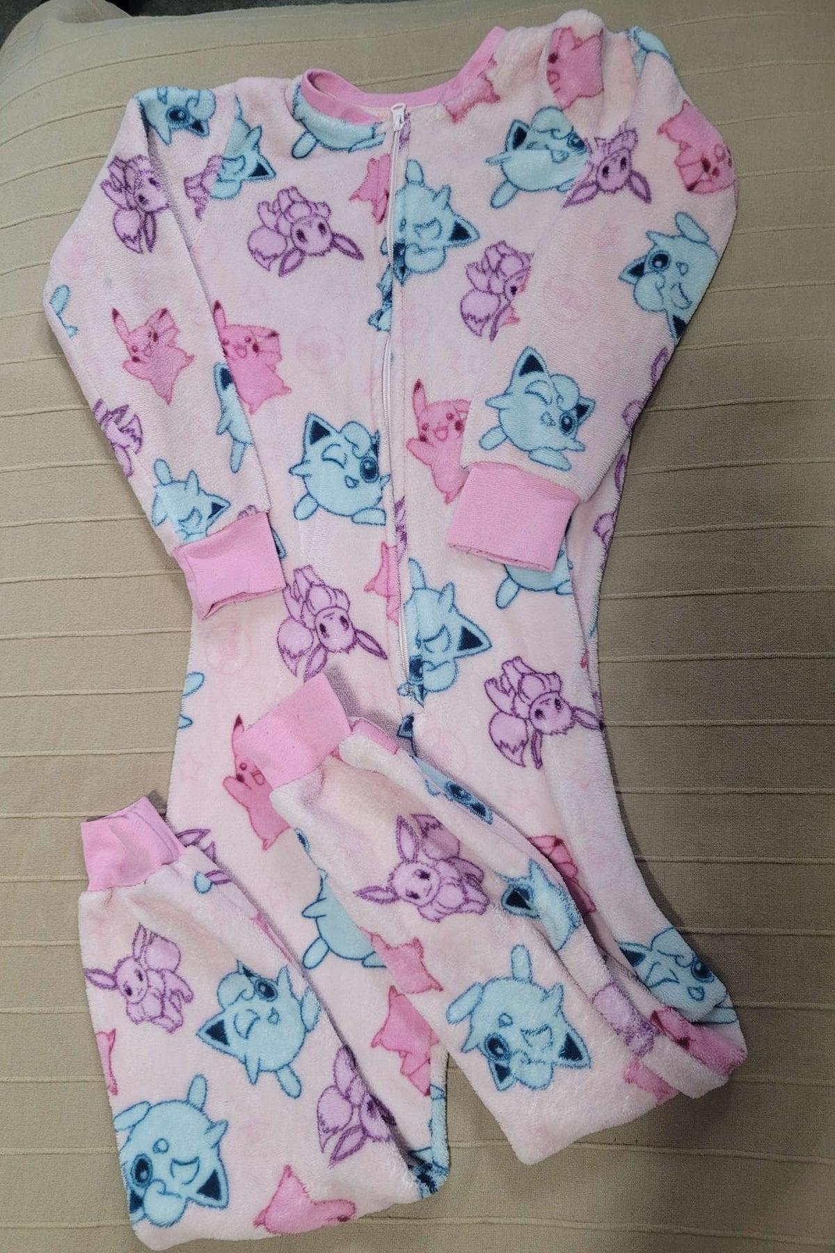 Pokemon pajamas , Kids 8