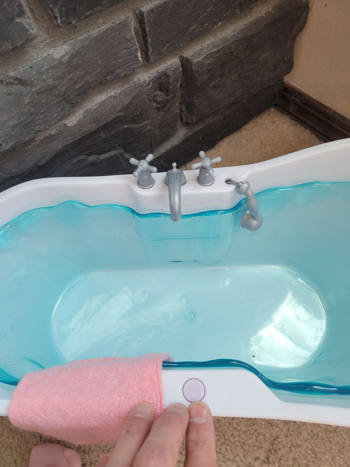 Our Generation doll bath tub