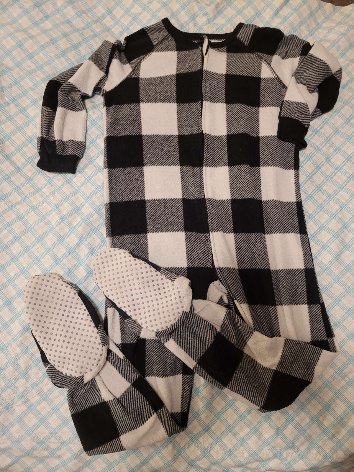 Footed black and white Pajamas , Kids 5/5T
