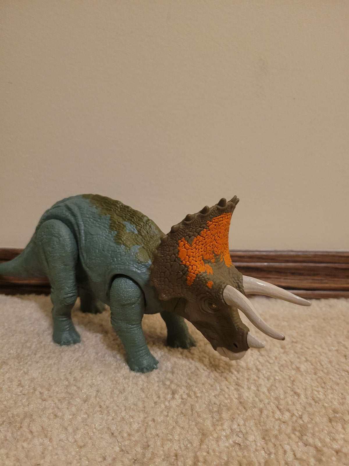Roaring triceratops