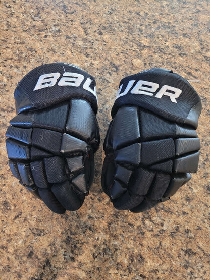 Bauer hockey gloves