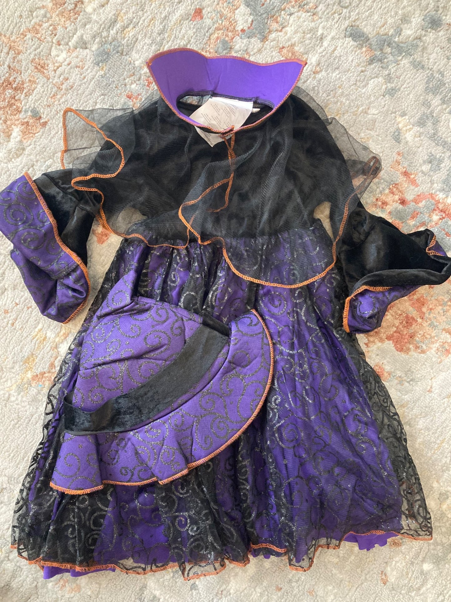Witch Costume - size 4-6, Kids 4/4T