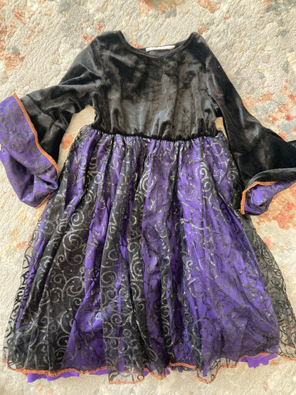Witch Costume - size 4-6, Kids 4/4T