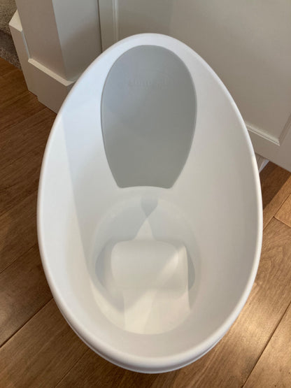 Schnuggle Baby Bath Tub - Retails $63.95