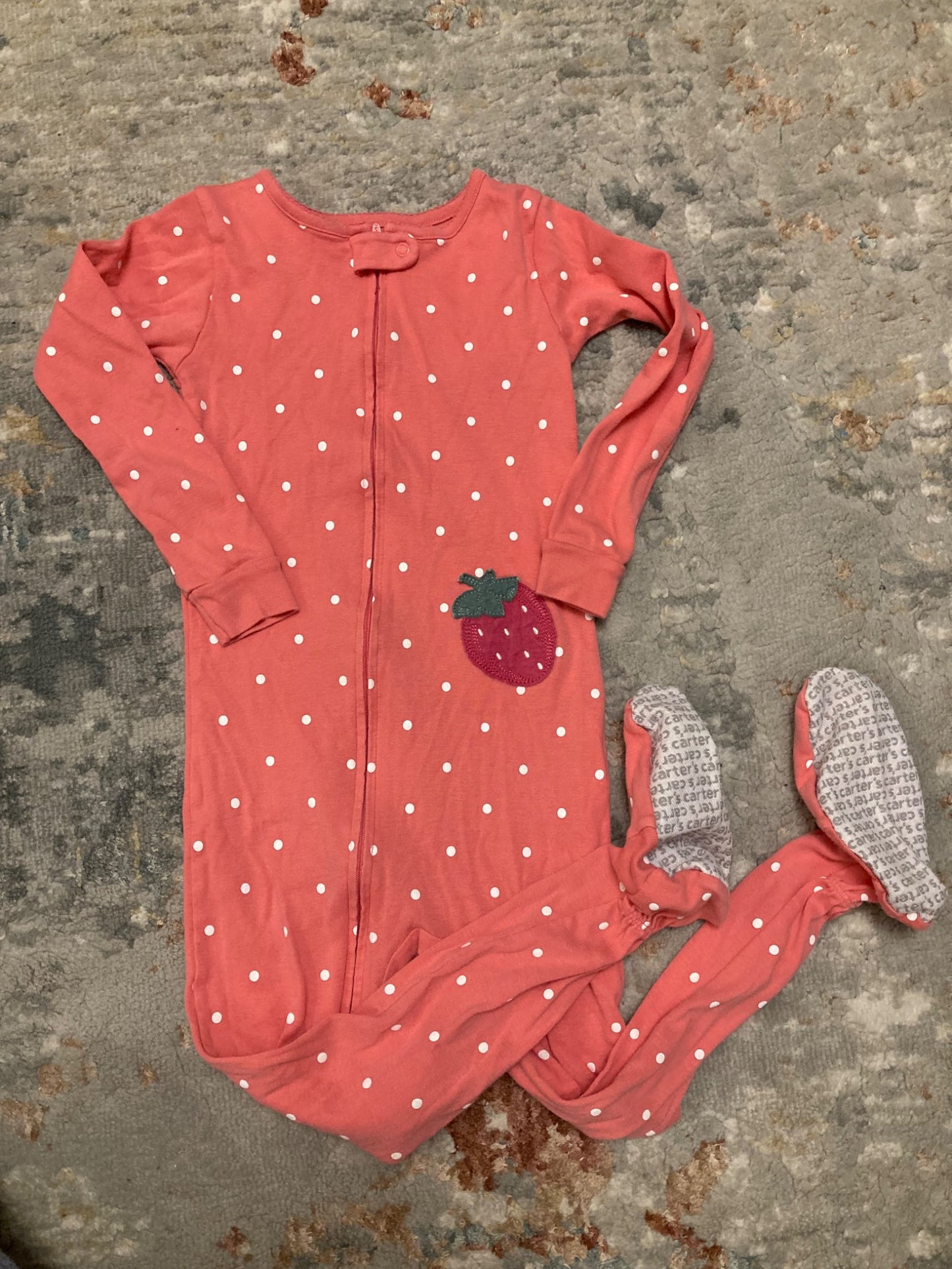 Strawberry Footed Sleeper - Carter’s 5T, Kids 5/5T (extra small)