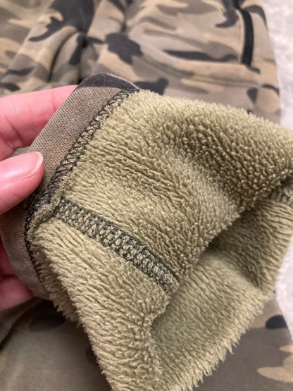 Gap Fit - Cozy Camo Pants  L(12), Kids 12 & 14 (large)