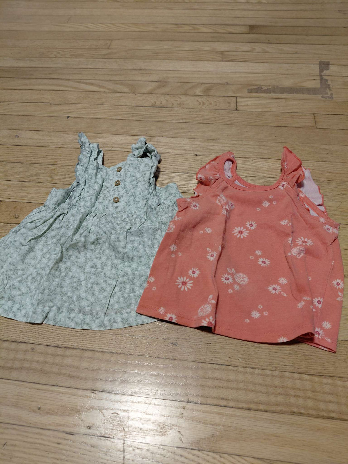 Sleeveless 2 shirts bundle, Kids 18 Month (12-18M)