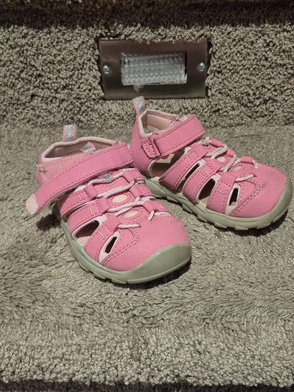 Pink Closed-Toe Athletic Sandals - Size Toddler 7, Shoes 7 (Walkers:12-24 mth)