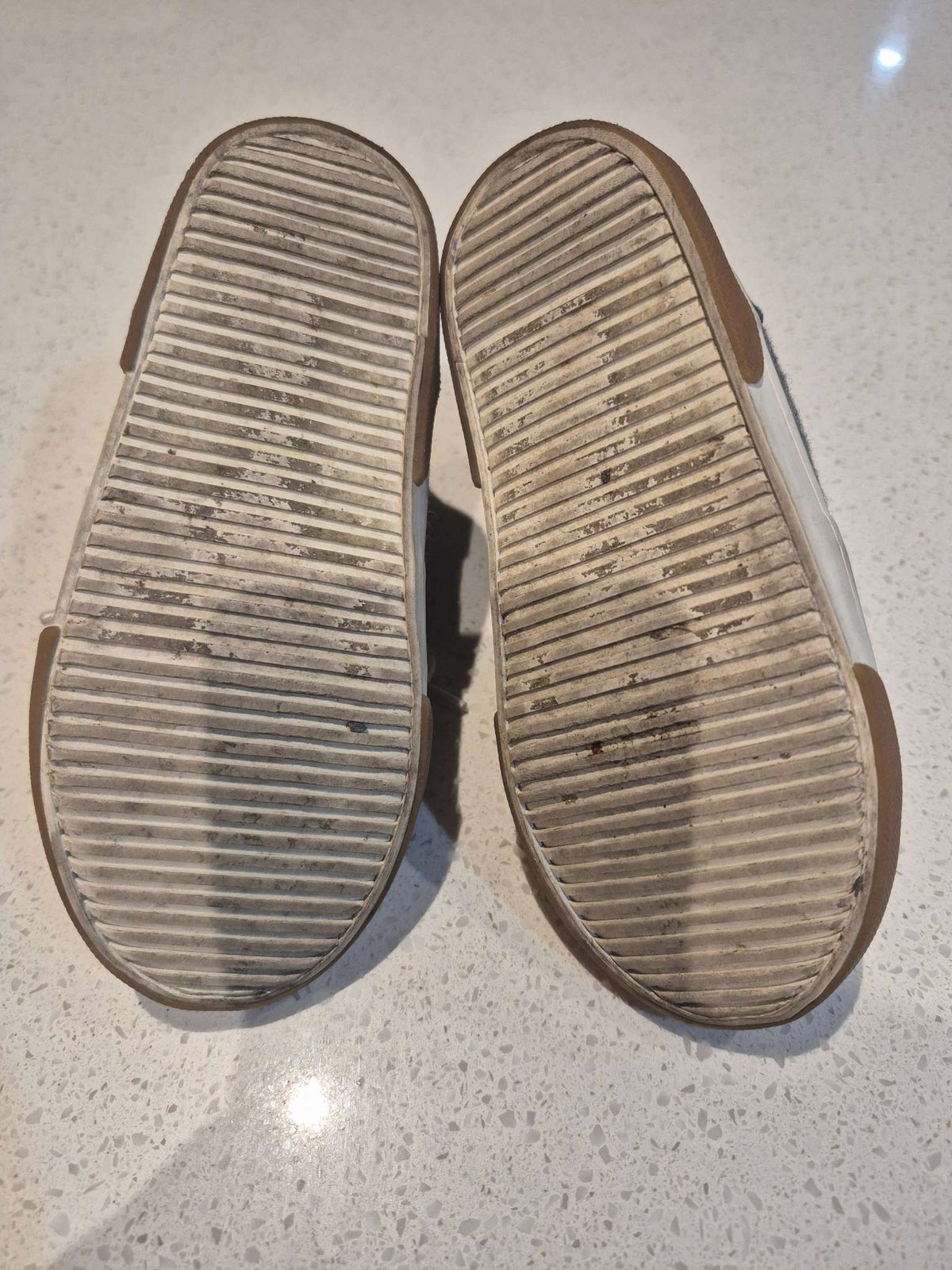 Old Navy Navy & Grey High-Top Sneakers - Size 8T, Shoes 8 (Toddler:2-4yr)