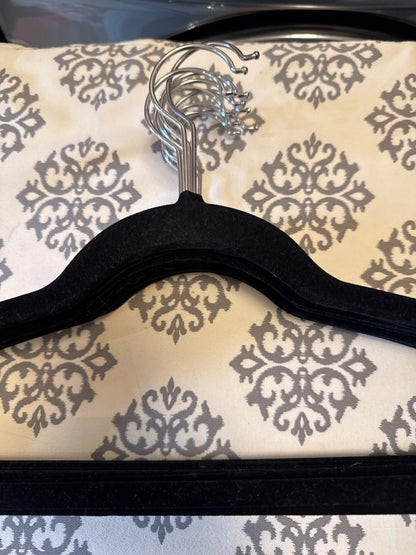 Felt hangars