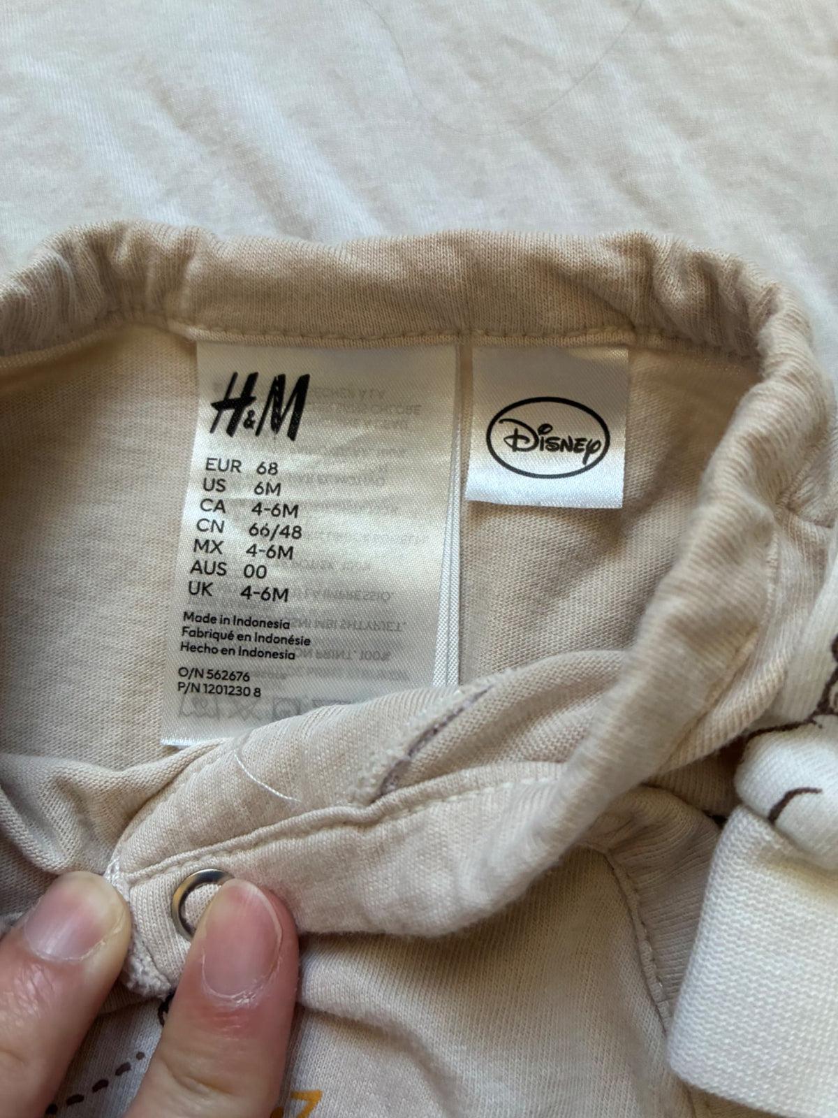 2 H&M button-up footed Winnie the Pooh onesies, 6 months, Kids 6 Month (3-6M)