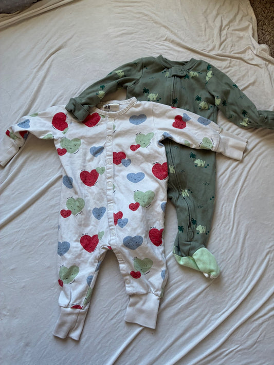 2 size 3 month sleepers, one footed and one romper , Kids 3 Month (0-3M)