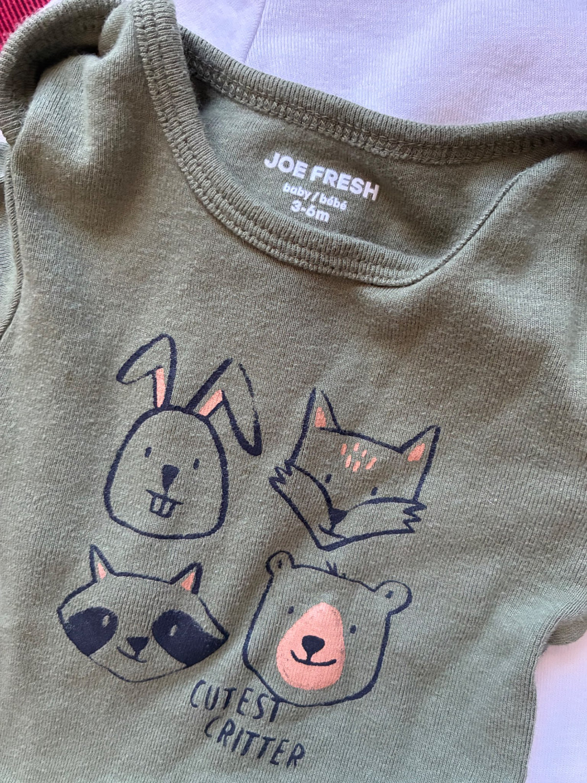 Bundle of 4 Long sleeve onesies, size 6 months, Kids 6 Month (3-6M)