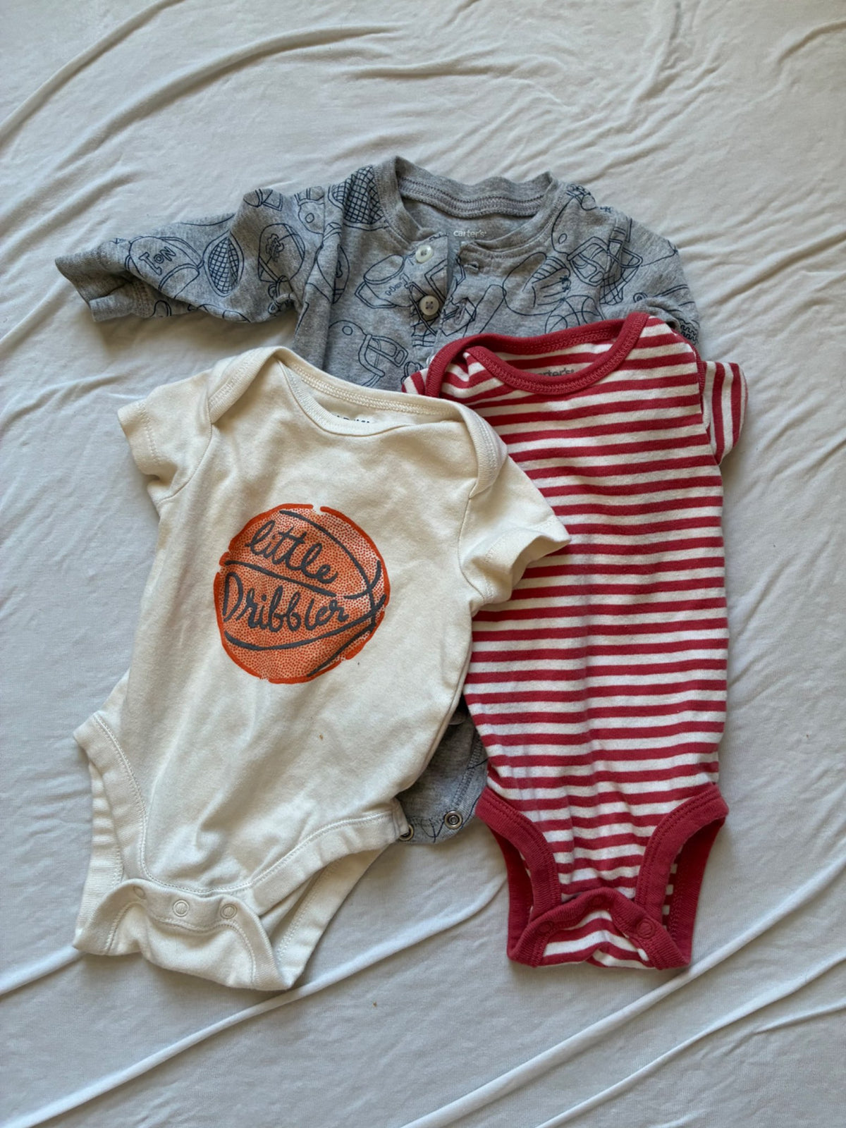 Bundle of 3 onesies, size 3 month , Kids 3 Month (0-3M)