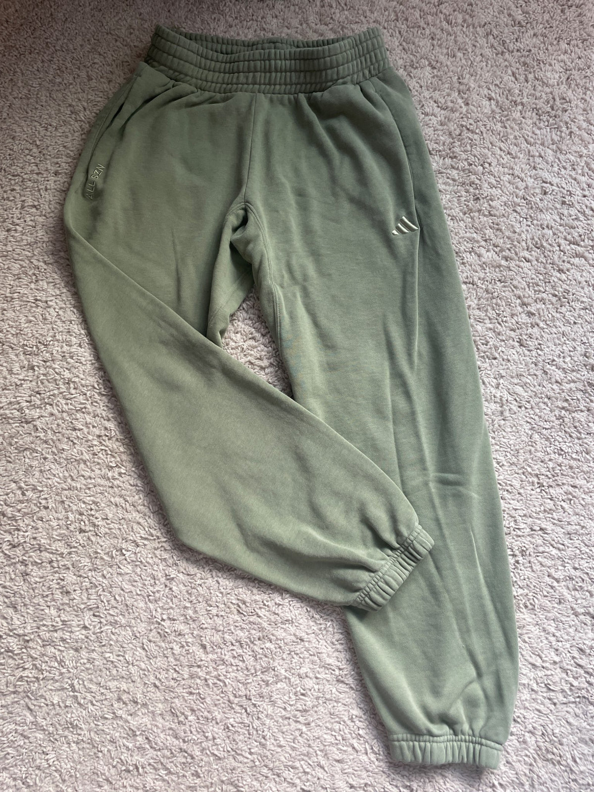 Adidas size medium , Kids 14