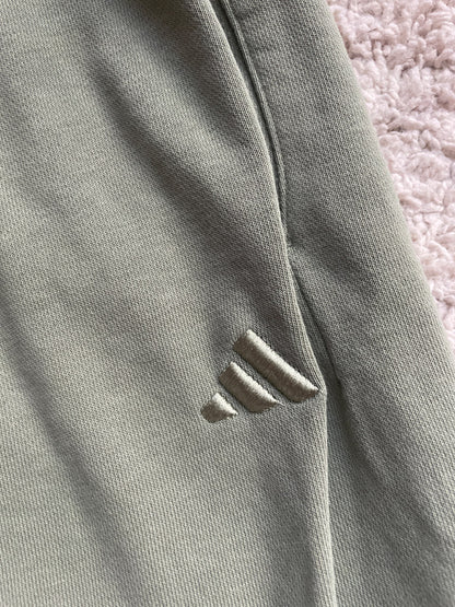 Adidas size medium , Kids 14